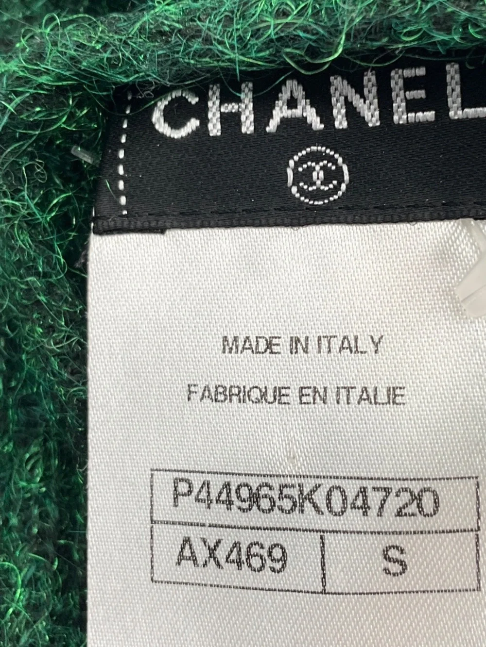 CHANEL GREEN MOHAIR KNIT ARM WARMERS WITH JEWEL STONE EMBELLISHMENT